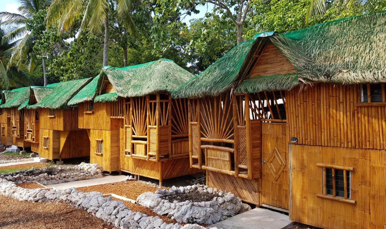 Nirvana Resort & Dive Centre - Moalboal Exteriör bild